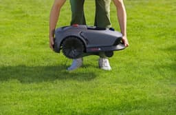 600 robotic lawn mower